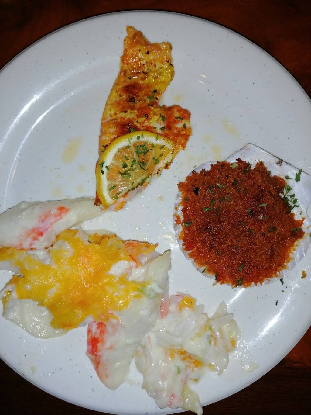 Main Tin Restaurant | restaurant | 242 7th Ave, South Charleston, WV 25303, USA | 3047442900 OR +1 304-744-2900