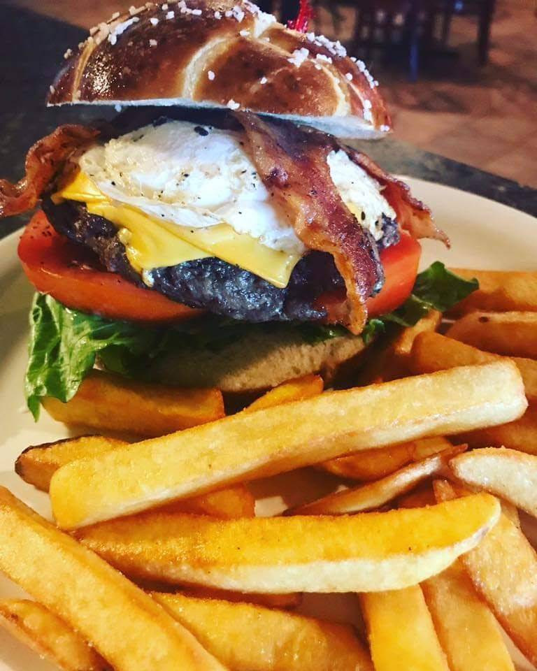 Irish Kellys | restaurant | 734 S Pinellas Ave, Tarpon Springs, FL 34689, USA | 7279347900 OR +1 727-934-7900