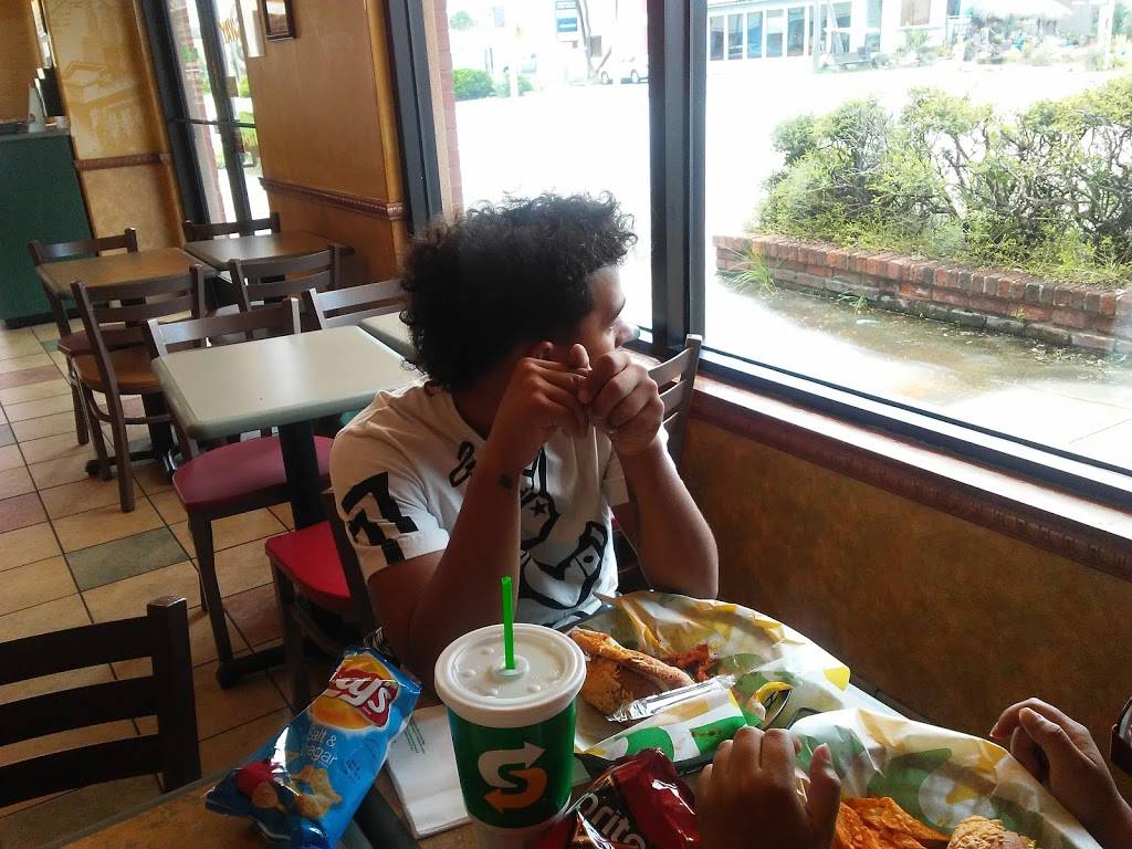 Subway | restaurant | 121 5th Ave, Indialantic, FL 32903, USA | 3217248880 OR +1 321-724-8880