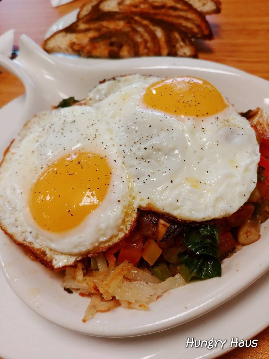 Randall Cafe Bar and Grill | restaurant | 362 S Randall Rd, North Aurora, IL 60542, USA | 6302296057 OR +1 630-229-6057