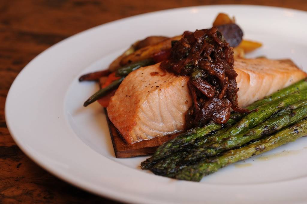 Burntwood Tavern Belden Village | restaurant | 4320 Everhard Rd NW, Canton, OH 44718, USA | 2342099746 OR +1 234-209-9746