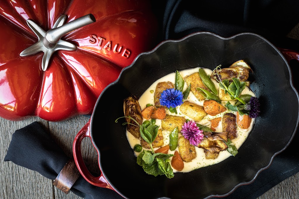 Village Bistro at The Meritage | restaurant | 850 Bordeaux Way, Napa, CA 94558, USA | 7072511950 OR +1 707-251-1950