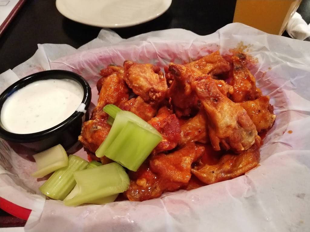 Vine Tavern & Eatery - Elliot & Rural | restaurant | 975 E Elliot Rd #101, Tempe, AZ 85284, USA | 4807306313 OR +1 480-730-6313