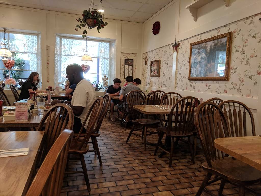 More Than Waffles | restaurant | 17200 Ventura Blvd #109, Encino, CA 91316, USA | 8187895937 OR +1 818-789-5937