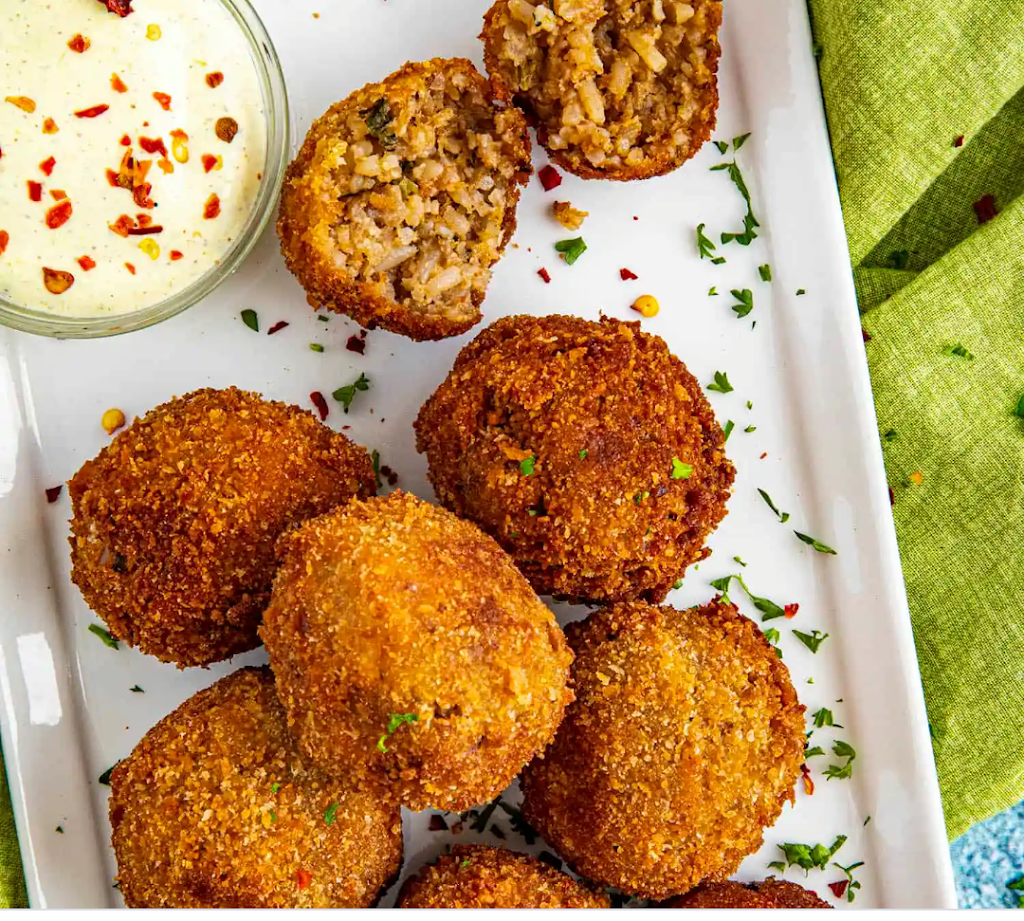 Big Mamas Bayou Shack | meal takeaway | 11916 S Figueroa St, Los Angeles, CA 90061, USA | 3238148031 OR +1 323-814-8031