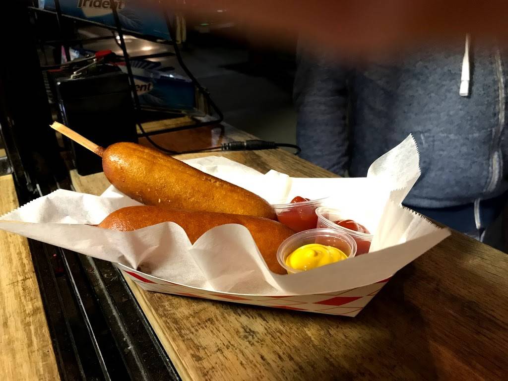 Beach Burger | meal takeaway | 2302 W Oceanfront, Newport Beach, CA 92663, USA | 9492454463 OR +1 949-245-4463