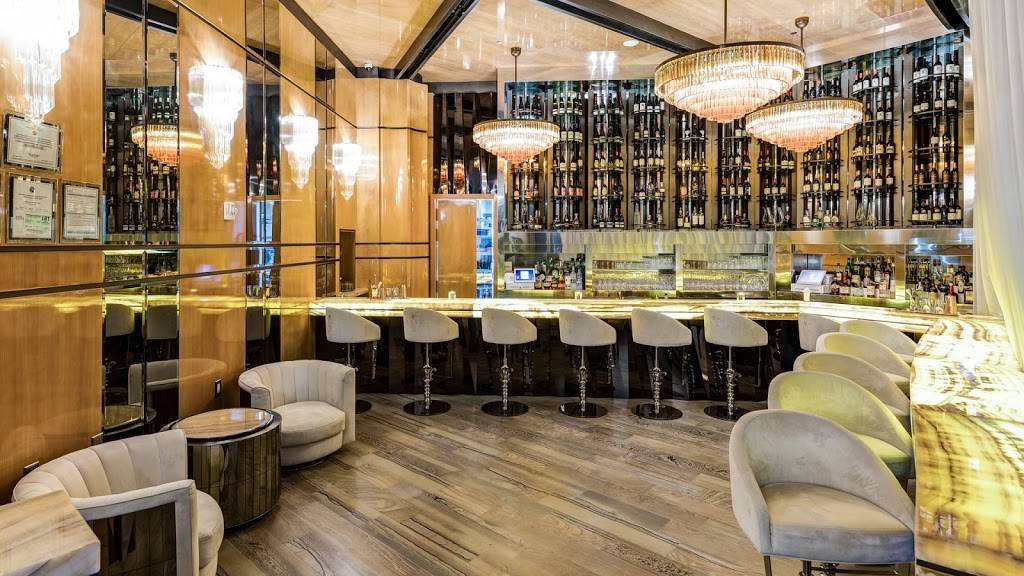 Mira Five Stars | restaurant | 801 South Pointe Dr, Miami Beach, FL 33139, USA | 3053401735 OR +1 305-340-1735