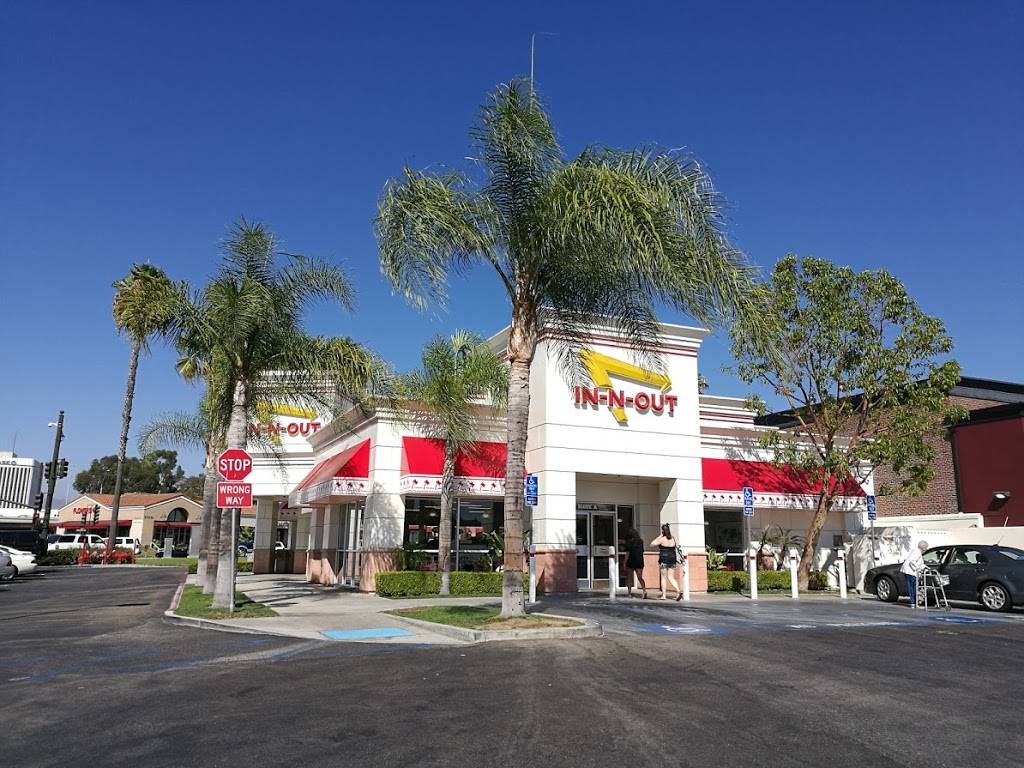 In-N-Out Burger | restaurant | 24001 Avenida De La Carlota, Laguna Hills, CA 92653, USA | 8007861000 OR +1 800-786-1000
