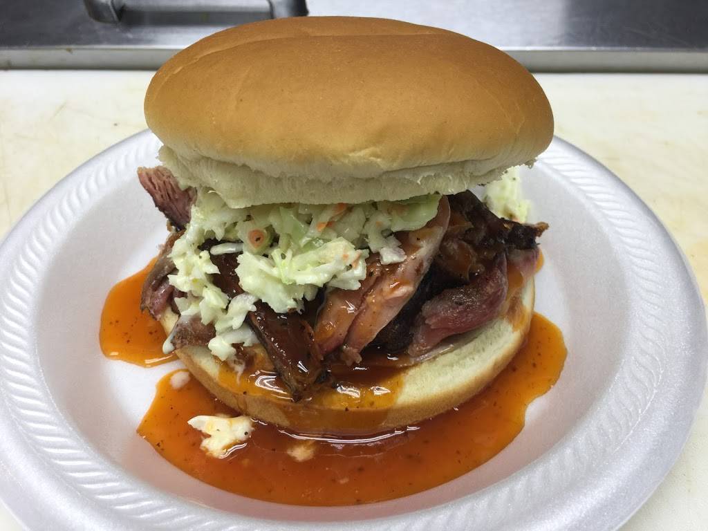 Little Willies BBQ Pearl | restaurant | 3015 US-80, Pearl, MS 39208, USA | 6013976698 OR +1 601-397-6698