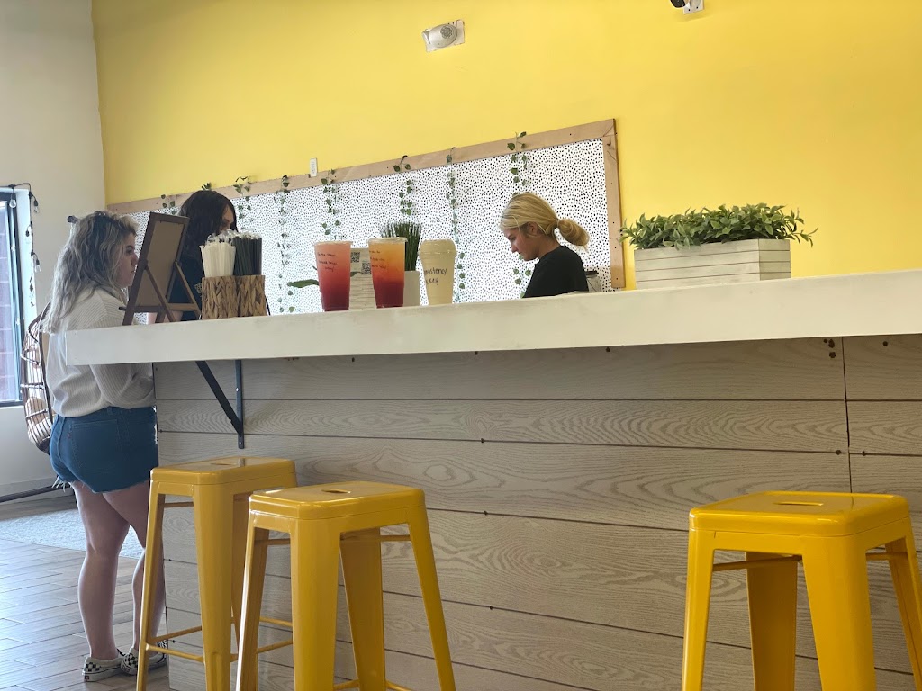 The Hive Nutrition | restaurant | 14104 W 135th St, Olathe, KS 66062, USA | 9137128574 OR +1 913-712-8574