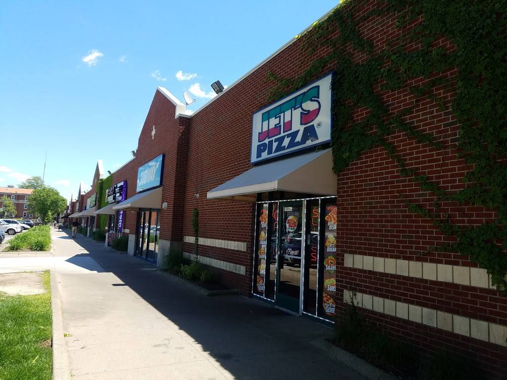 Jets Pizza | meal delivery | 3420 E Jefferson Ave, Detroit, MI 48207, USA | 3132590500 OR +1 313-259-0500