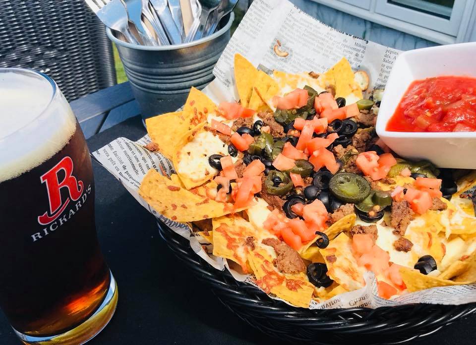 Taxi Pizza Resto bar | restaurant | 211 QC-201, Rigaud, QC J0P 1P0, Canada | 4504588294 OR +1 450-458-8294