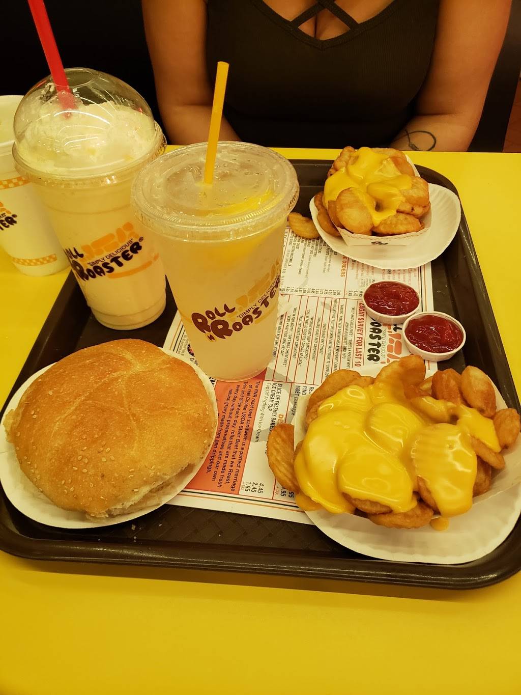 Roll N Roaster | restaurant | 2901 Emmons Ave, Brooklyn, NY 11235, USA | 7187696000 OR +1 718-769-6000