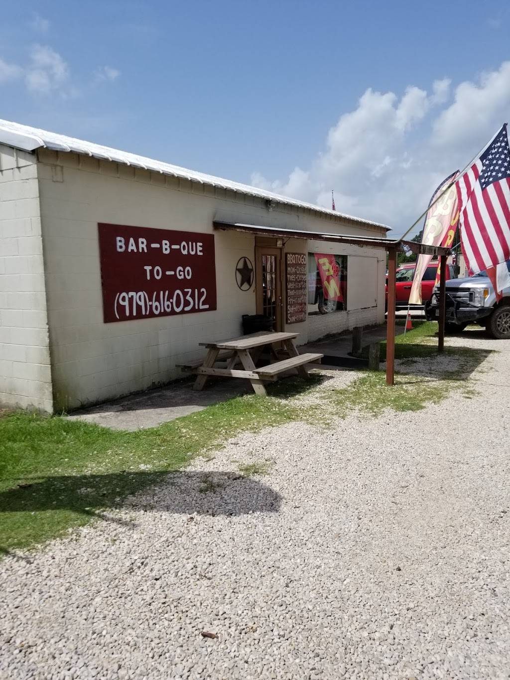 BBQ To Go | restaurant | Ganado, TX 77962, USA | 9796160312 OR +1 979-616-0312
