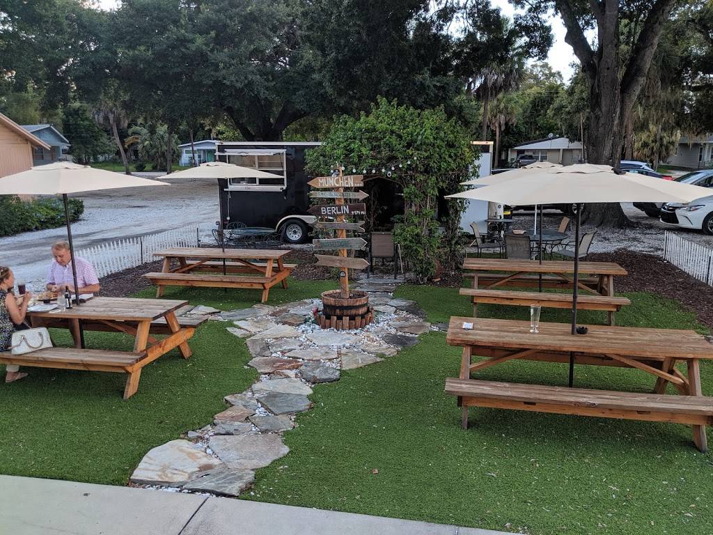 Siegfrieds Restaurant | restaurant | 1869 Fruitville Rd, Sarasota, FL 34236, USA | 9413309330 OR +1 941-330-9330