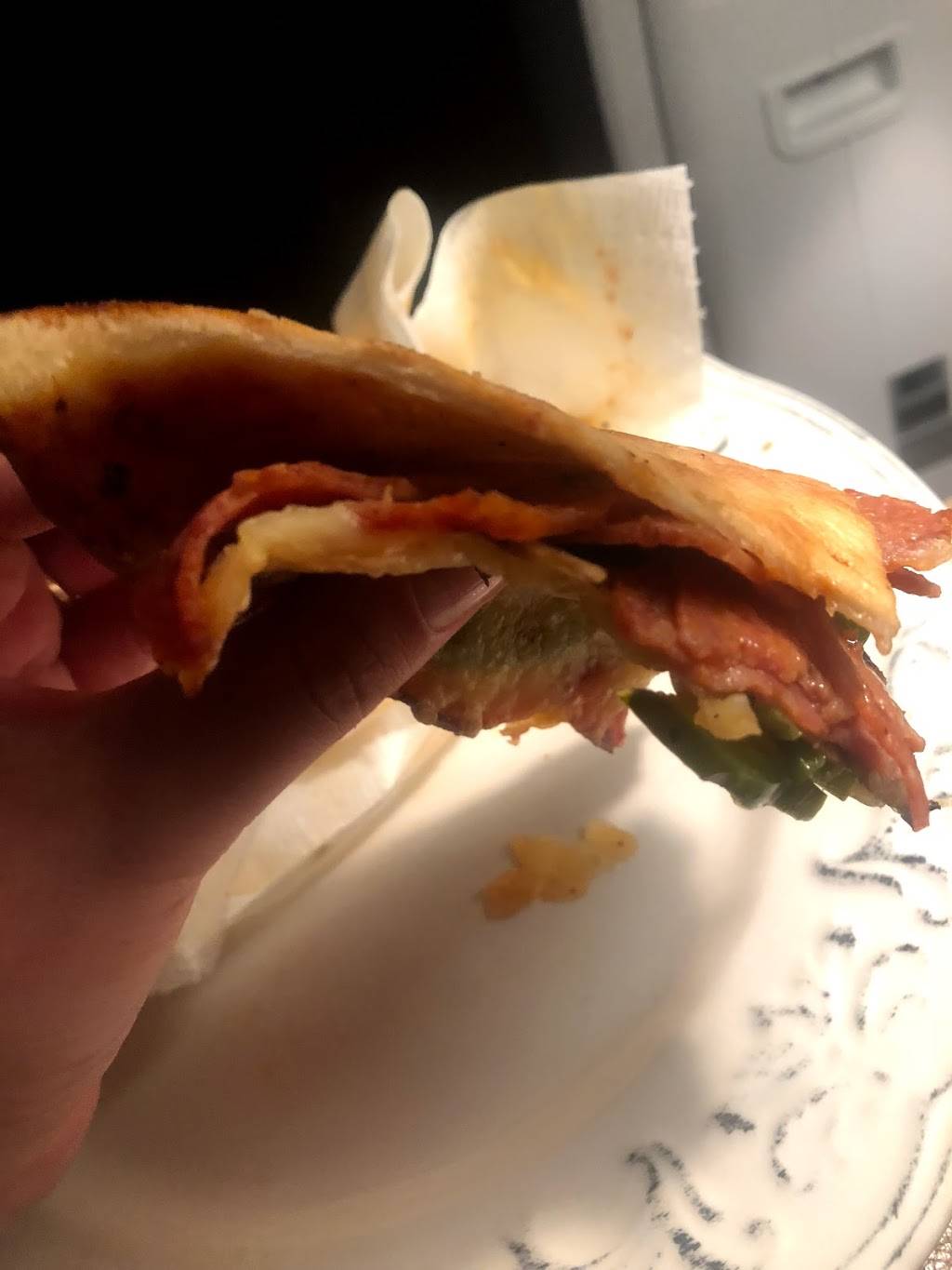 Restaurant Rio Pizza | restaurant | 5991 Avenue Auteuil, Brossard, QC J4Z 1N1, Canada | 4506767933 OR +1 450-676-7933