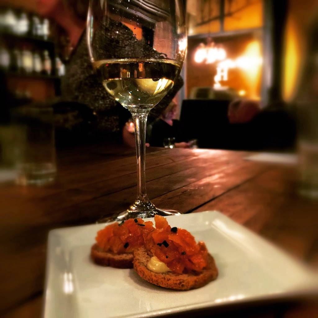 H2 Huth & Harris Wine Merchants | restaurant | 221 S Court St, Medina, OH 44256, USA | 3308053212 OR +1 330-805-3212