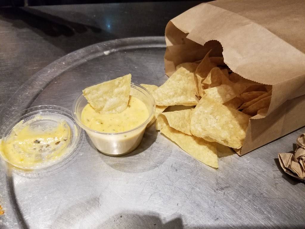 Chipotle Mexican Grill | restaurant | 1195 Admiral Callaghan Ln, Vallejo, CA 94591, USA | 7075521024 OR +1 707-552-1024