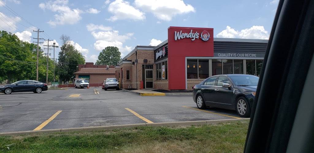 Wendys | restaurant | 1635 3rd St, Beaver, PA 15009, USA | 7247746342 OR +1 724-774-6342