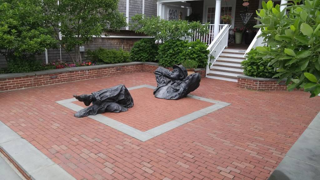 Chescas Restaurant | restaurant | 38 N Water St, Edgartown, MA 02539, USA | 5086271234 OR +1 508-627-1234