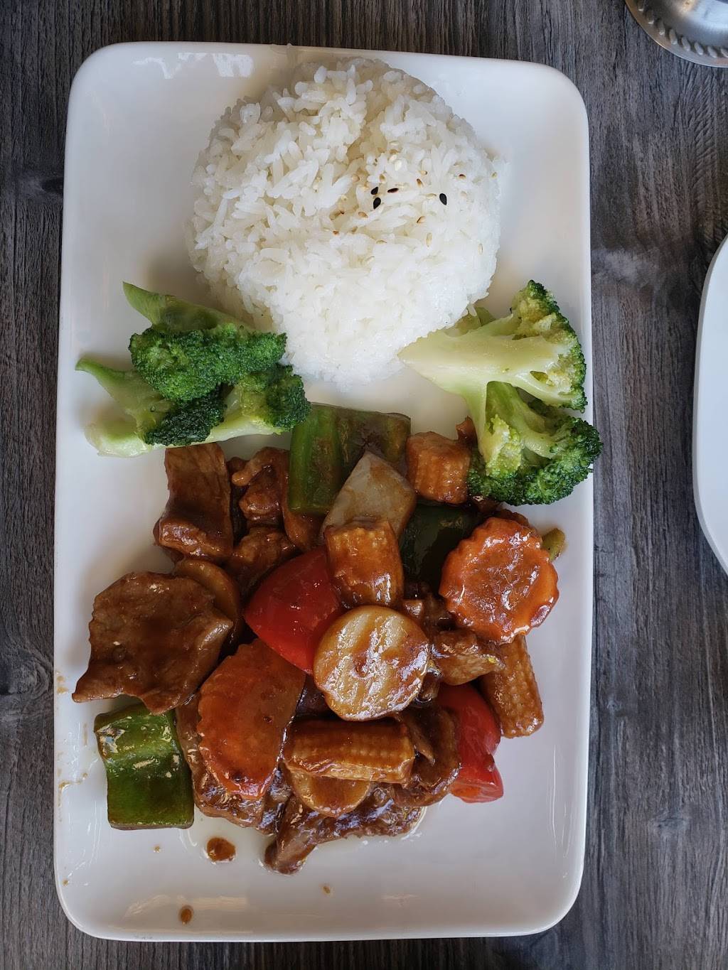 Cest Bon Restaurant | restaurant | 2685 Yonge St, Toronto, ON M4N 2H8, Canada | 4169322811 OR +1 416-932-2811