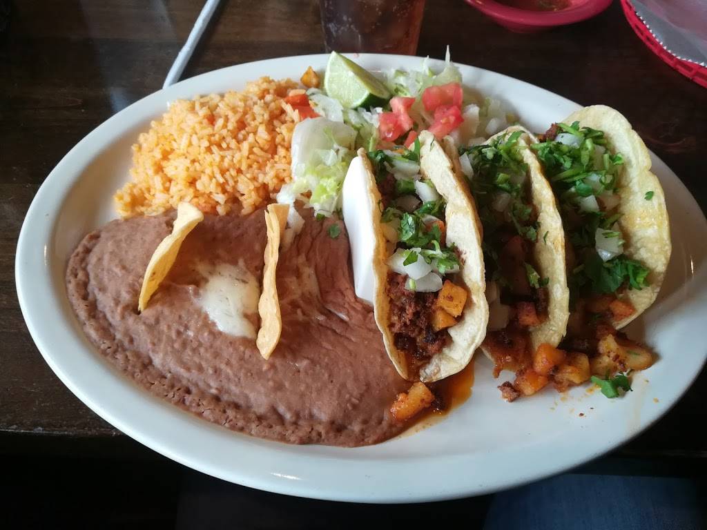 Camelias Mexican Grill | restaurant | 28990 Orchard Lake Rd, Farmington Hills, MI 48334, USA | 2487020558 OR +1 248-702-0558
