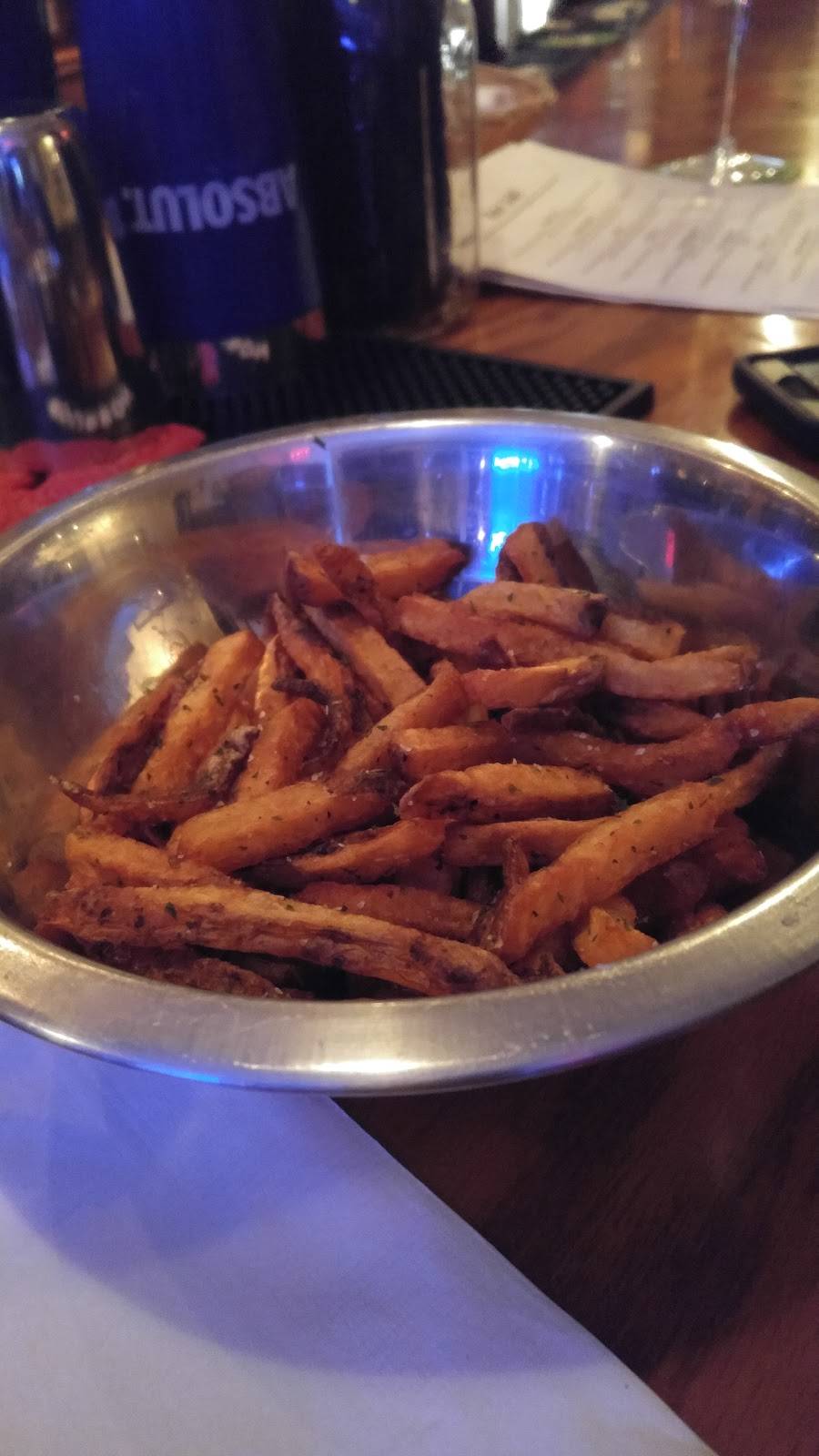 Bar 140 | restaurant | 140 Center St, Shelton, CT 06484, USA | 2035132164 OR +1 203-513-2164