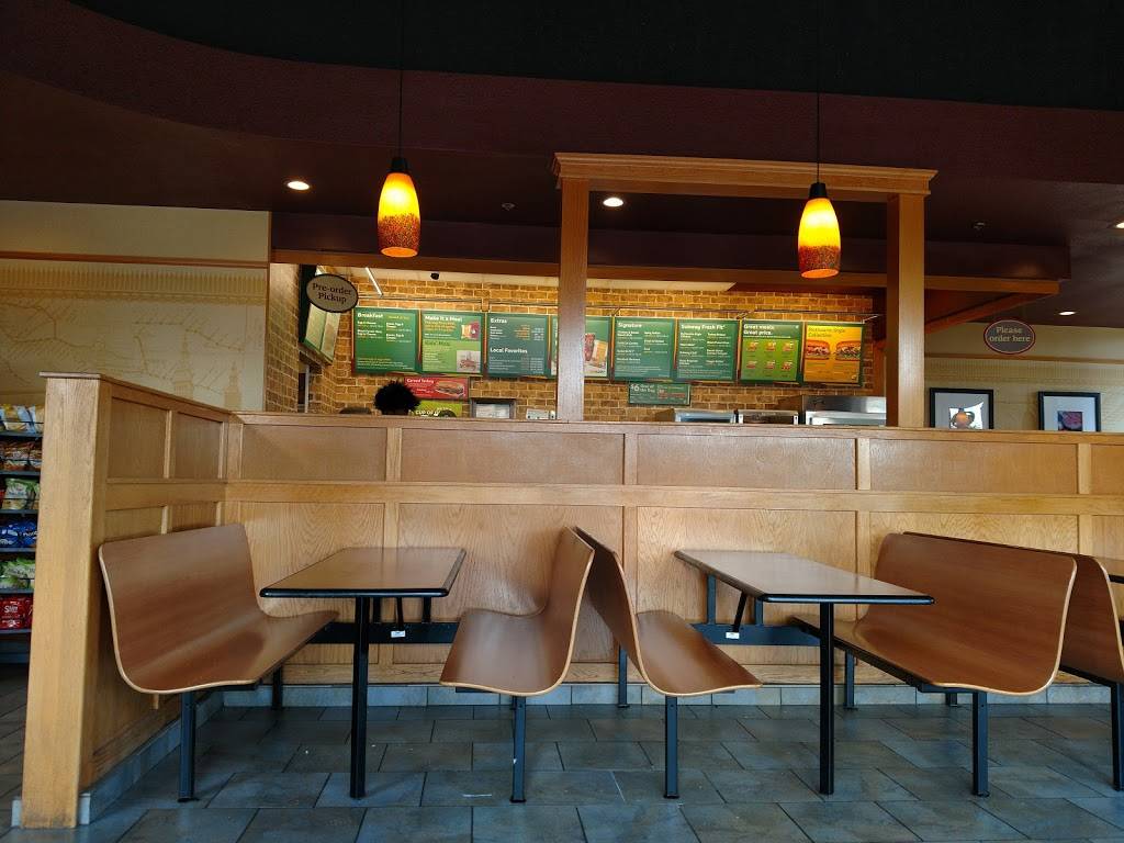Subway | restaurant | 5350 Council St NE, Cedar Rapids, IA 52402, USA | 3193931622 OR +1 319-393-1622