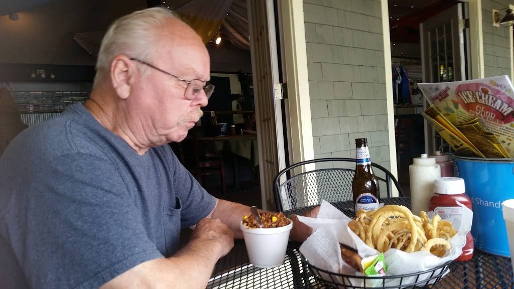 The Big Catch | restaurant | 3651, 150 Shore Dr, Bristol, NH 03222, USA | 6037443120 OR +1 603-744-3120