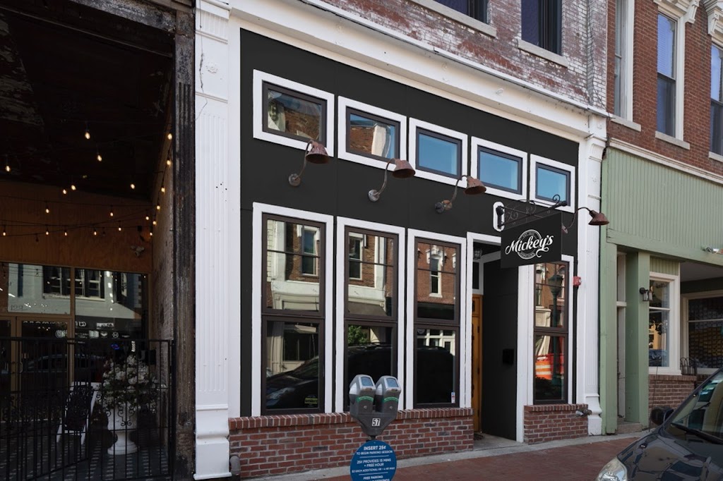 Mickeys Downtown | restaurant | 125 Franklin St, Clarksville, TN 37040, USA | 9314445050 OR +1 931-444-5050
