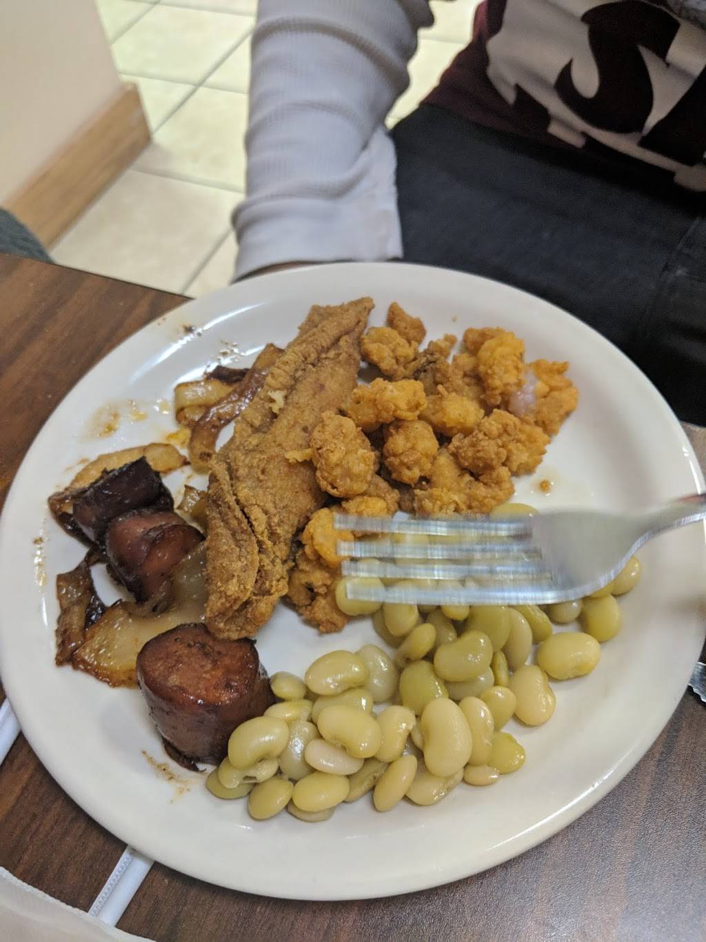 Ginnys Place | restaurant | 1900 George Washington Memorial Hwy, Yorktown, VA 23692, USA | 7575929036 OR +1 757-592-9036