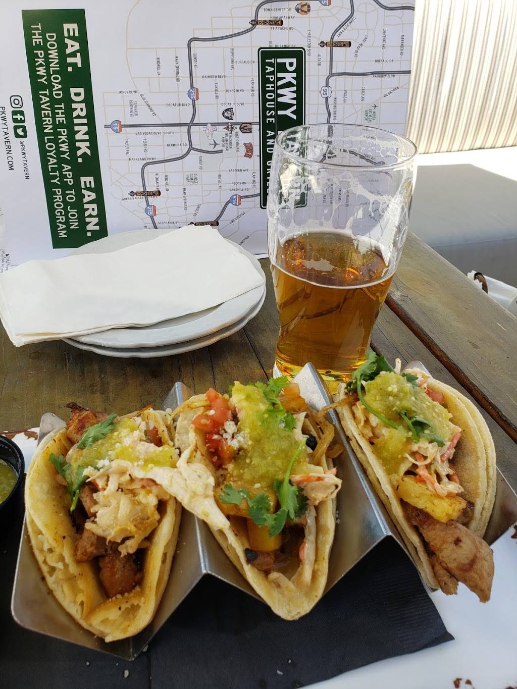 PKWY Tavern District | restaurant | 2235 Village Walk Dr #141, Henderson, NV 89052, USA | 7023072694 OR +1 702-307-2694