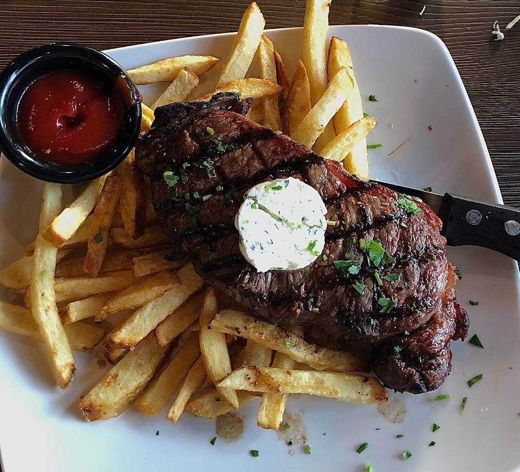 The Raven Tavern | restaurant | 1651 Victoria Ave, Oxnard, CA 93035, USA | 8056867683 OR +1 805-686-7683