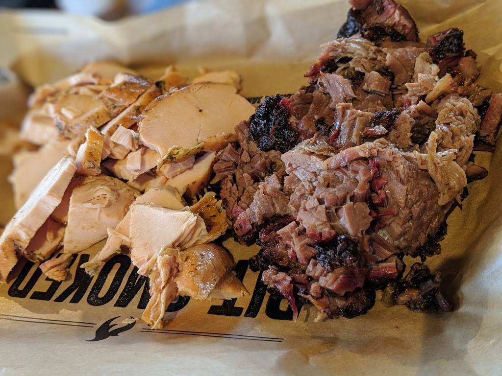 Dickeys Barbecue Pit | restaurant | 3035 Henry St, Muskegon, MI 49441, USA | 2313755644 OR +1 231-375-5644