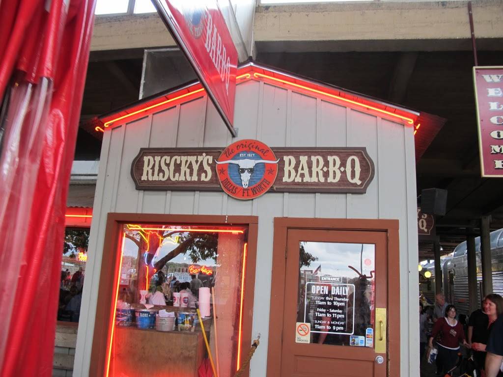 Risckys Steakhouse | restaurant | 120 E Exchange Ave, Fort Worth, TX 76164, USA | 8176244800 OR +1 817-624-4800