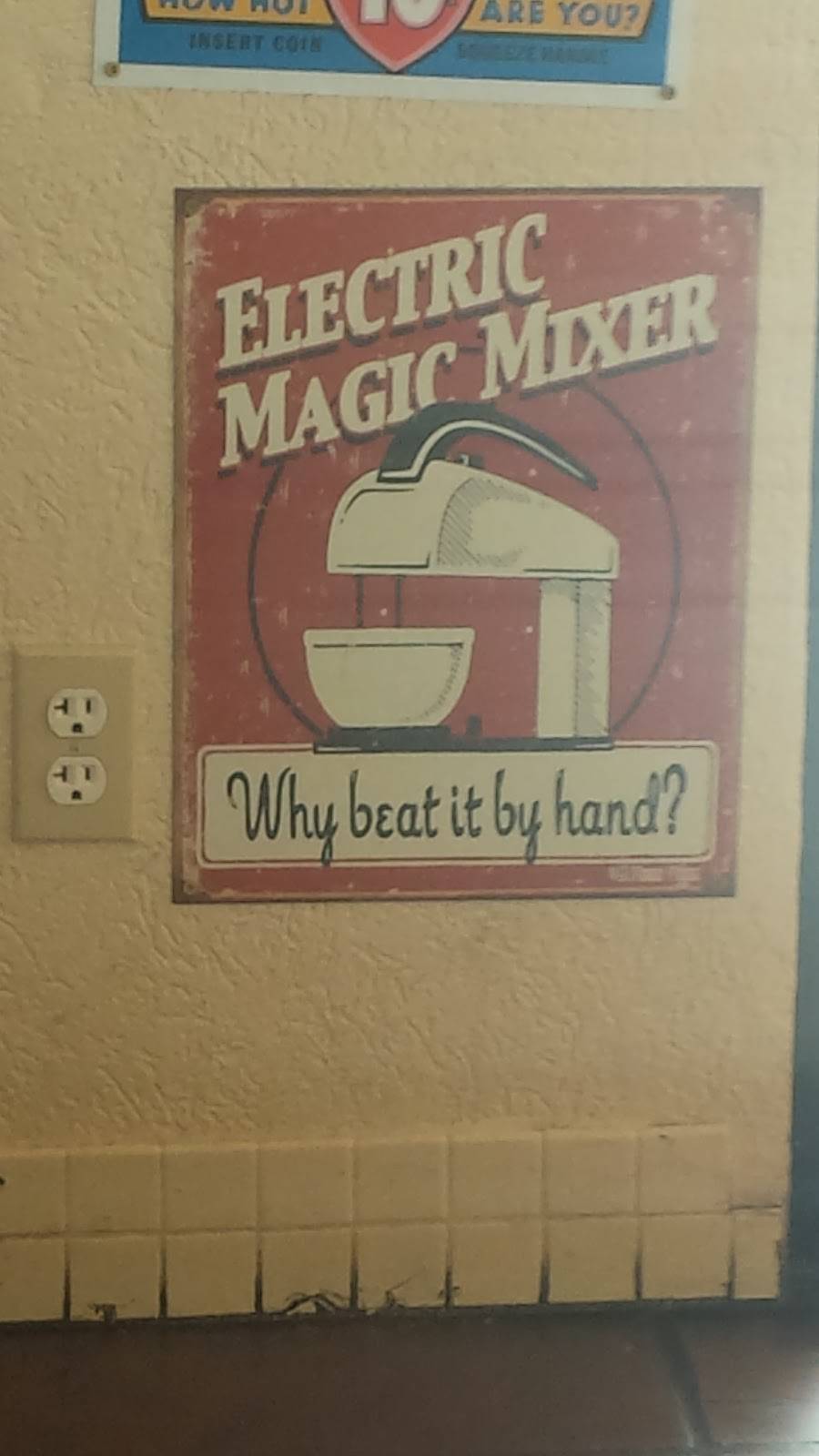 Bionic Burger | restaurant | 3257 E Harry St, Wichita, KS 67218, USA | 3164404966 OR +1 316-440-4966