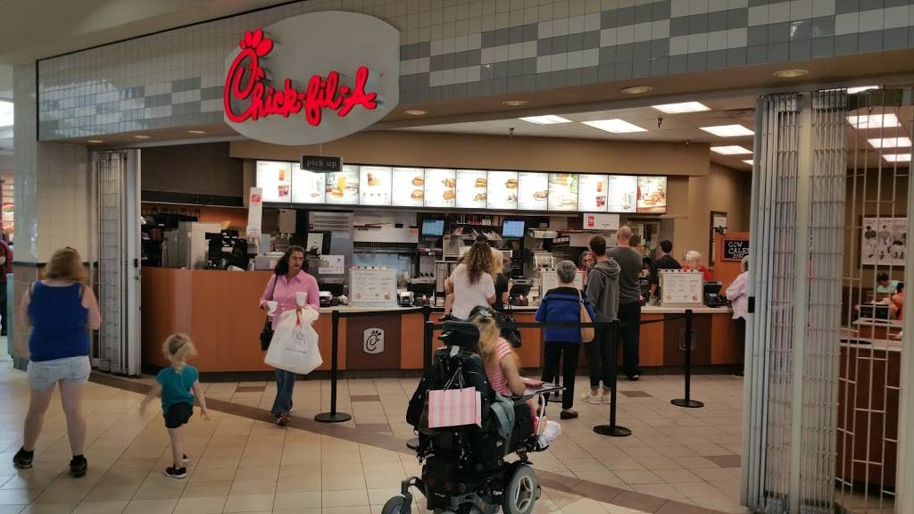 Chick-fil-A | restaurant | 3100 SW College Rd, Ocala, FL 34474, USA | 3522371576 OR +1 352-237-1576