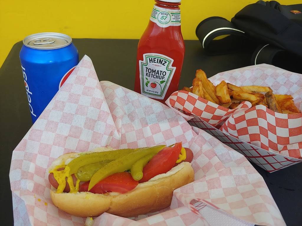 Uncle Franks Hot Dogs | restaurant | 19190 Cochran Blvd Edgewater Church parking lot, Port Charlotte, FL 33952, USA | 9416266590 OR +1 941-626-6590