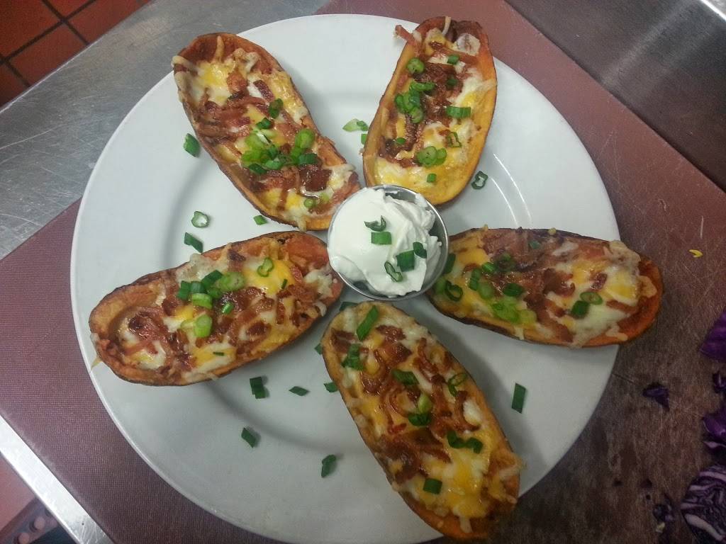 William Tell House | restaurant | 26955 CA-1, Tomales, CA 94971, USA | 7078792002 OR +1 707-879-2002