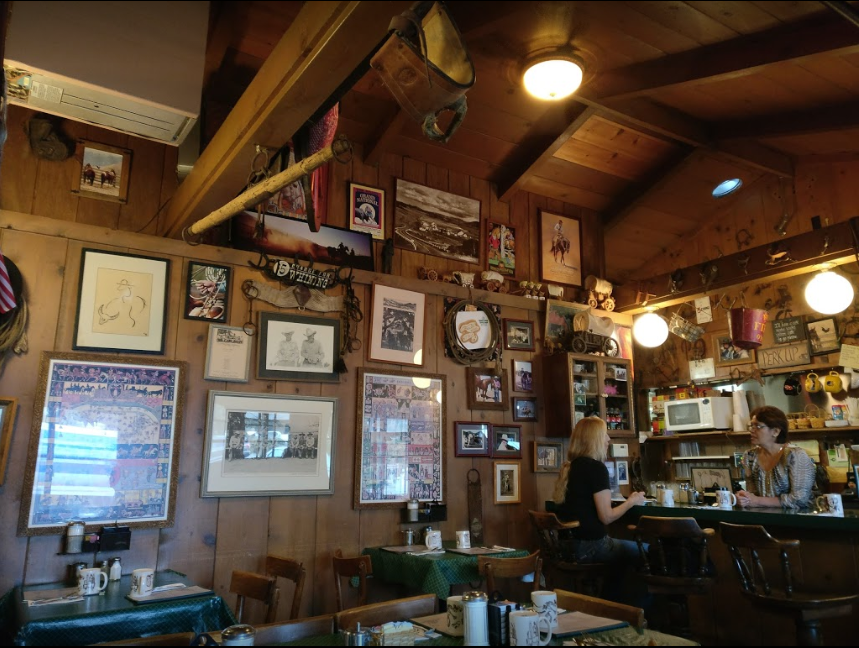 Wagon Wheel Restaurant | restaurant | 7156 Carmel Valley Rd, Carmel-By-The-Sea, CA 93923, USA | 8316248878 OR +1 831-624-8878