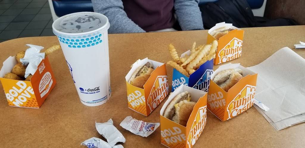 White Castle | restaurant | 3457 S King Dr, Chicago, IL 60616, USA | 8008432728 OR +1 800-843-2728