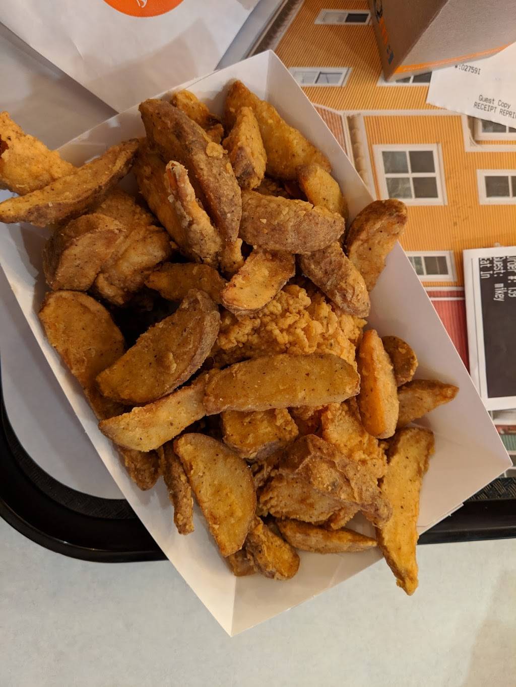 Mary Browns Chicken & Taters | restaurant | Centrum Shopping Centre, 400 Earl Grey Dr B-7, Kanata, ON K2T 1B9, Canada | 6135922132 OR +1 613-592-2132