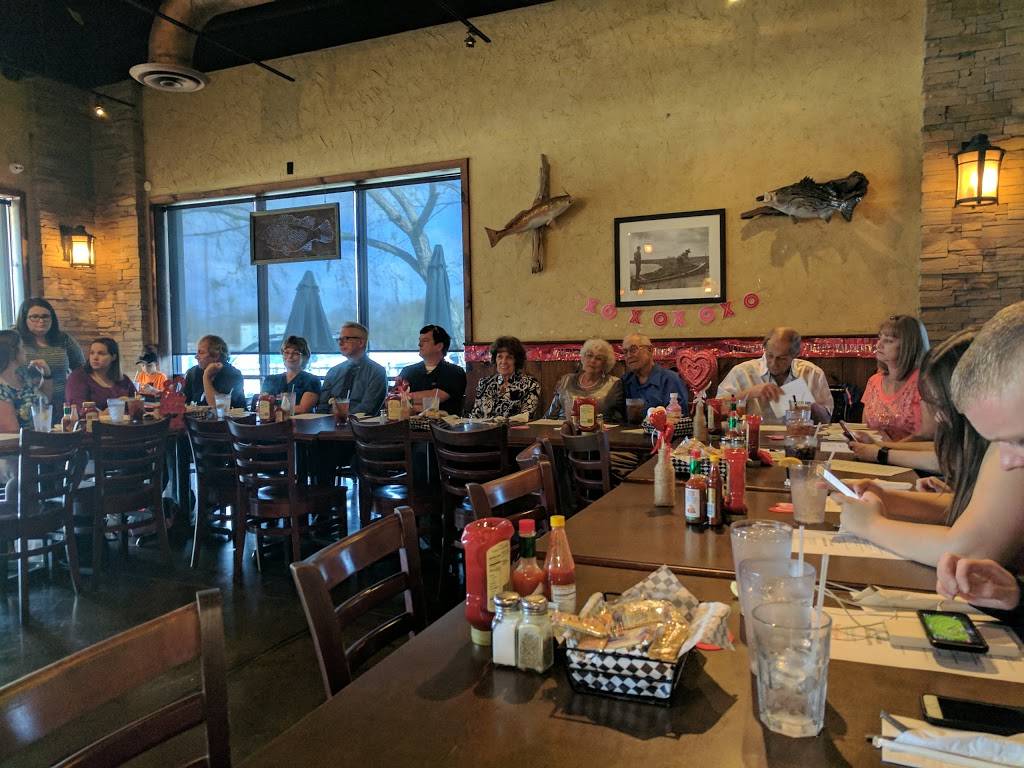 Pier 36 Seafood & Oyster Bar | restaurant | 1410 E Hwy 90 Alt #200, Richmond, TX 77406, USA | 2812384800 OR +1 281-238-4800