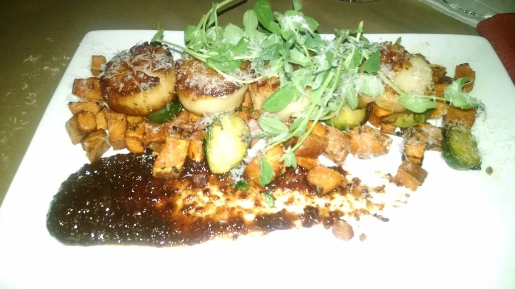 Carmines Italian Ristorante | restaurant | 72 N Water St, New Bedford, MA 02740, USA | 5089995555 OR +1 508-999-5555