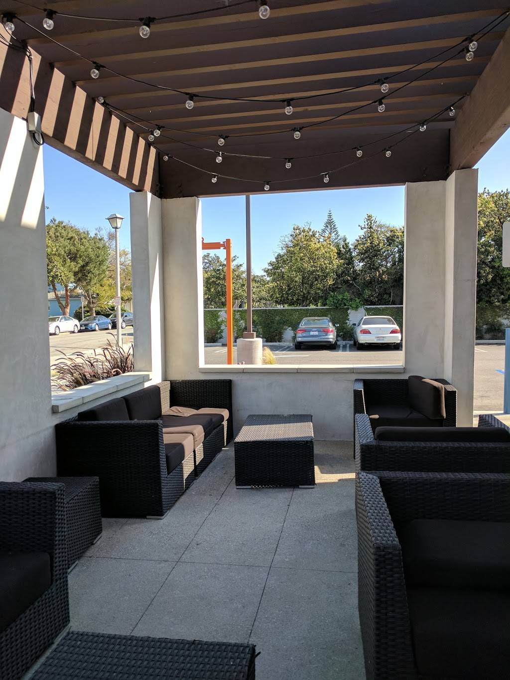 Dunkin Donuts | cafe | 5560 E 7th St, Long Beach, CA 90804, USA | 5624945105 OR +1 562-494-5105