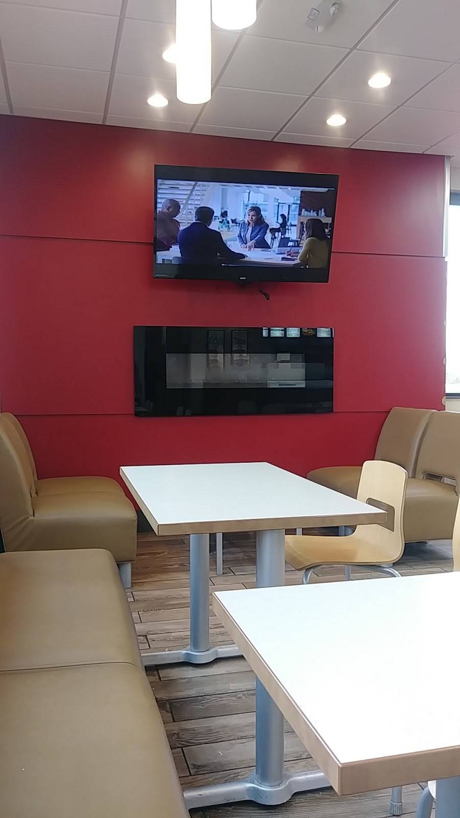 Wendys | restaurant | 3995 Columbia Ave, Columbia, PA 17512, USA | 7172859607 OR +1 717-285-9607