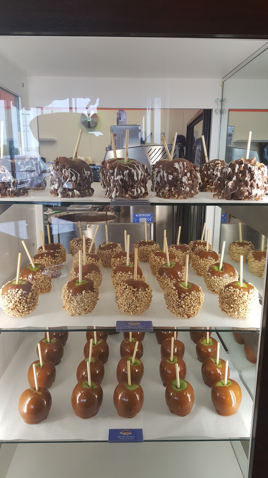 Kaydens Candy Factory | bakery | 25241 Perdido Beach Blvd, Orange Beach, AL 36561, USA | 2519235500 OR +1 251-923-5500