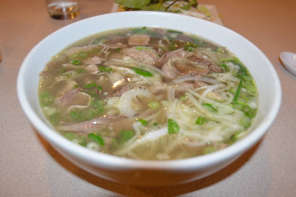 Pho Thang Long | restaurant | 3071 Nutley Street, Fairfax, VA 22031, USA | 7032089679 OR +1 703-208-9679