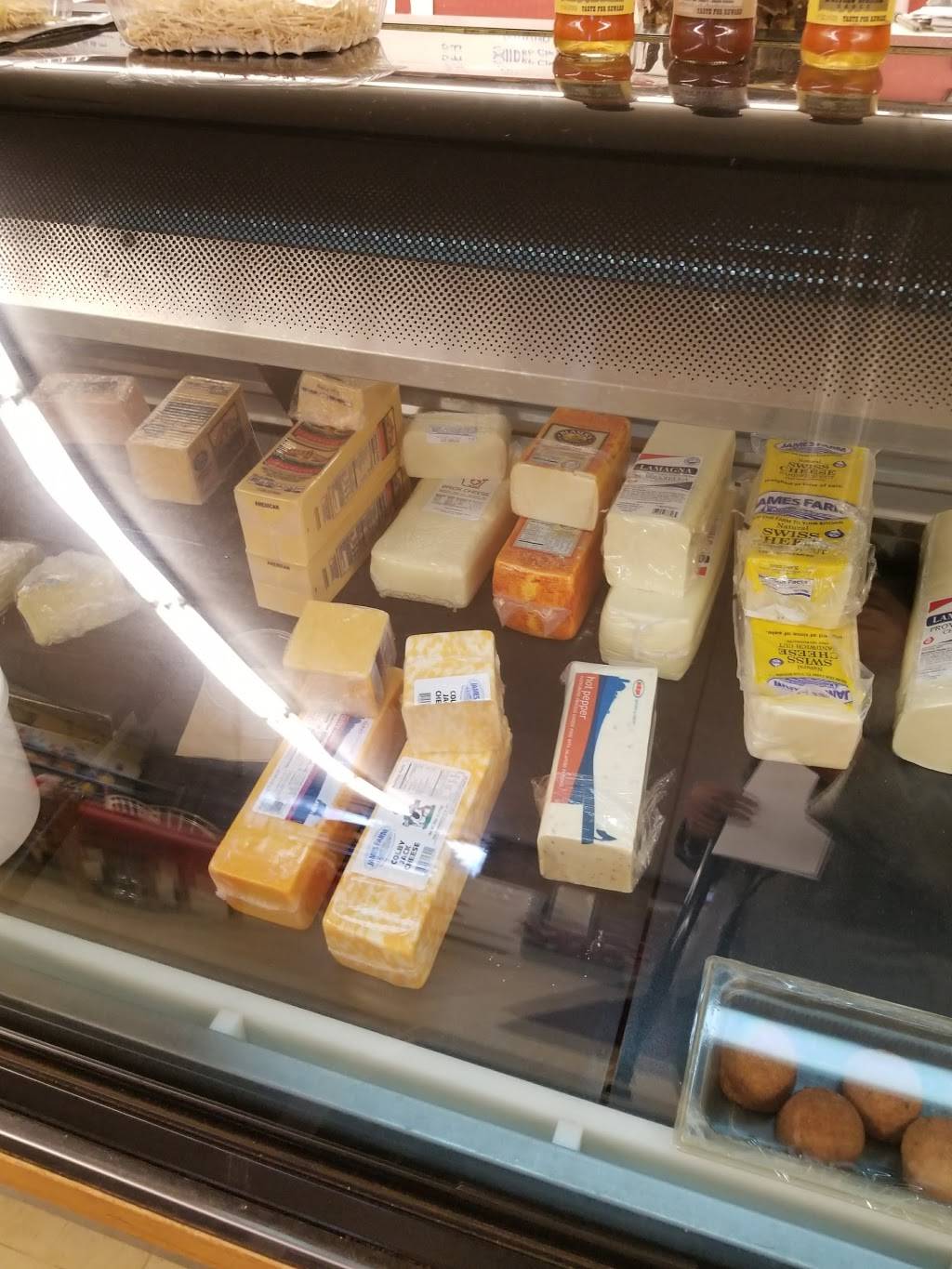 Starr Road Mushroom Market | restaurant | 111 Starr Rd, Russellton, PA 15076, USA | 7242654664 OR +1 724-265-4664