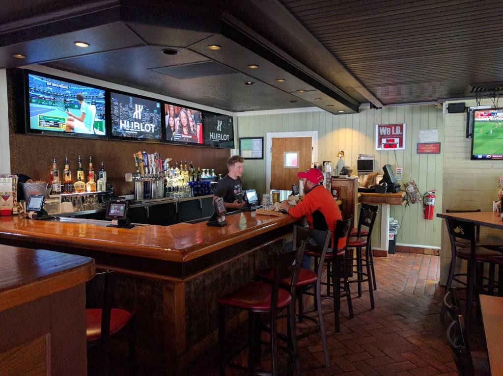 Chilis Grill & Bar | restaurant | 668 East Pl, Salt Lake City, UT 84102, USA | 8015756933 OR +1 801-575-6933